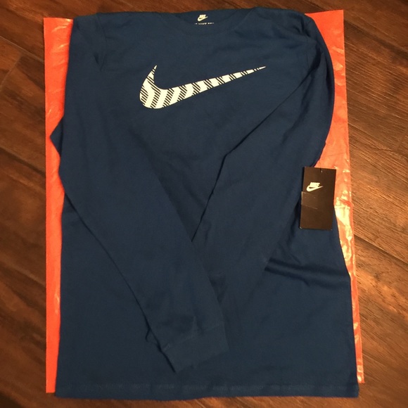 Nike Other - Boy’s Blue Long Sleeve Nike Tee Athletic Cut XL